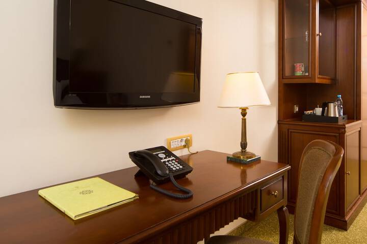 Room 21 of 108