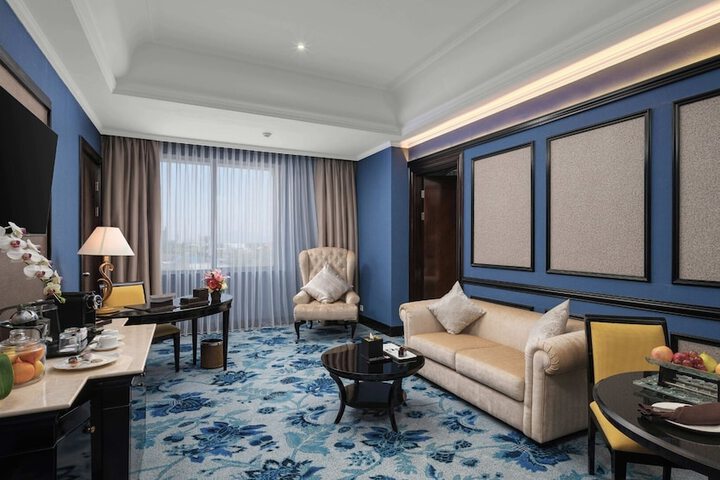 Room 11 of 35
