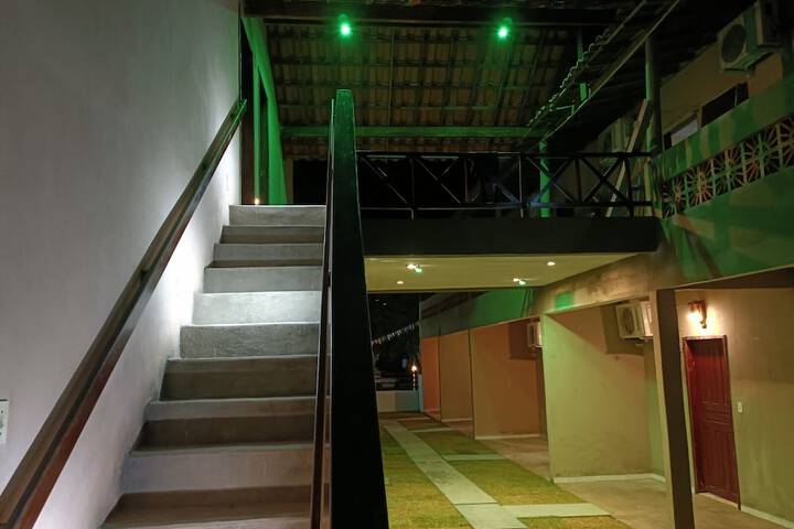Room 53 of 183