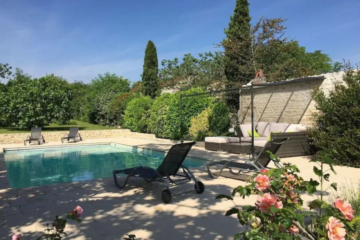 Pool 7 of 10