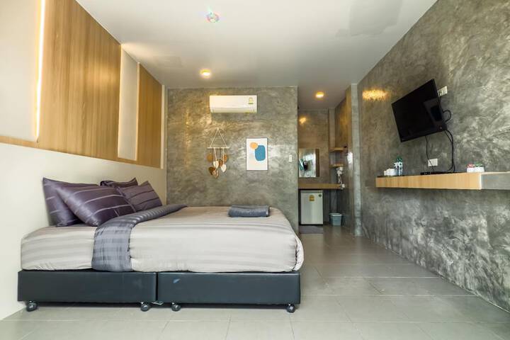 Room 42 of 57