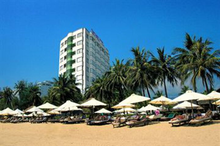 Beach 5 of 78