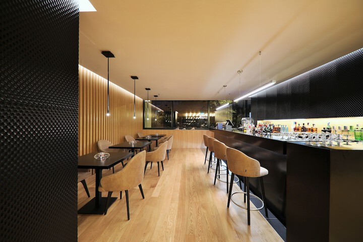 Lounge 70 of 91
