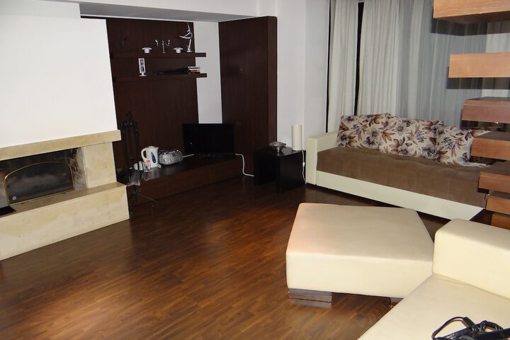 Room 10 of 46