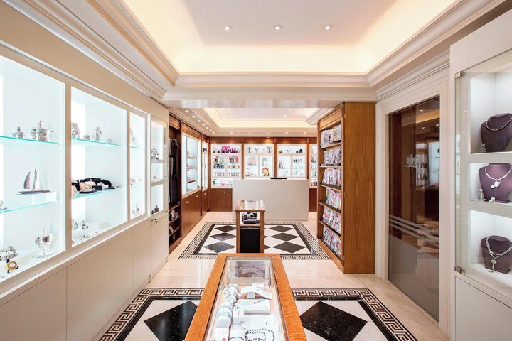 Guest Lobby