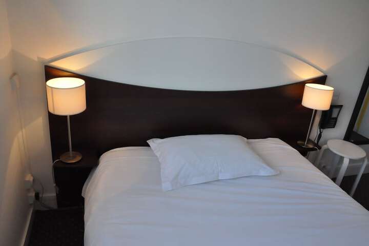 Room 44 of 98