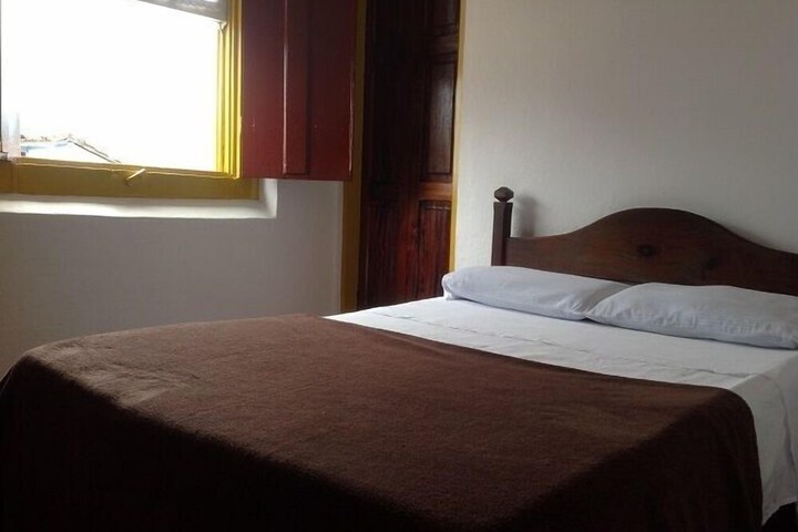 Room 7 of 32