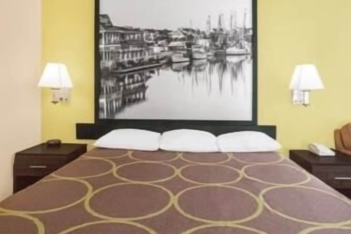 1 King Bed (12 of 12)