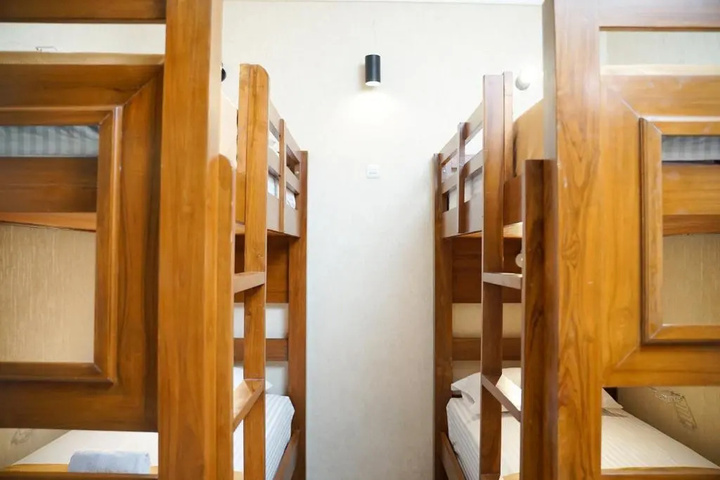 Room 6 of 20