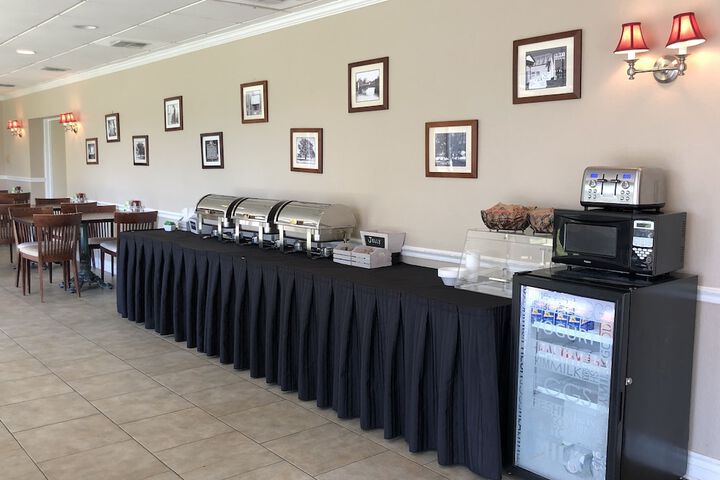 Breakfast/Coffee Service 38 of 52