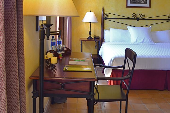Room 10 of 62