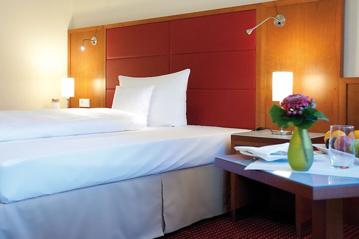 Room 4 of 41