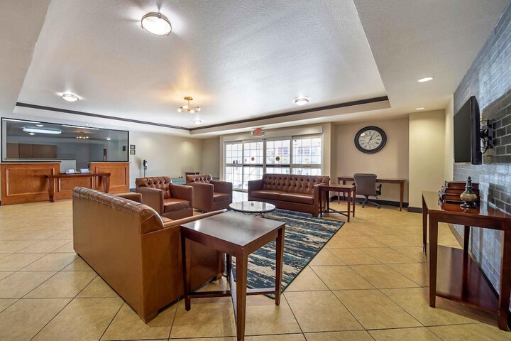 Hotel Interior 4 of 40