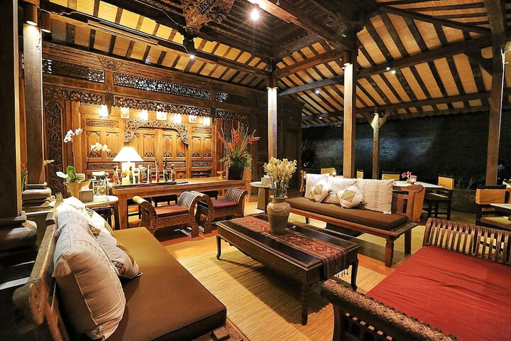 Hotel Interior 6 of 149