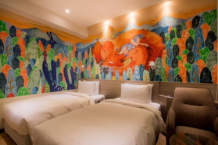 Room 6 of 96