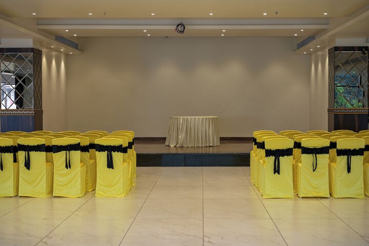 Ballroom/Hall 37 of 45