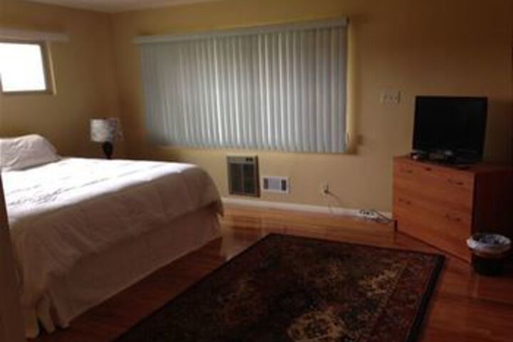 Room 8 of 27
