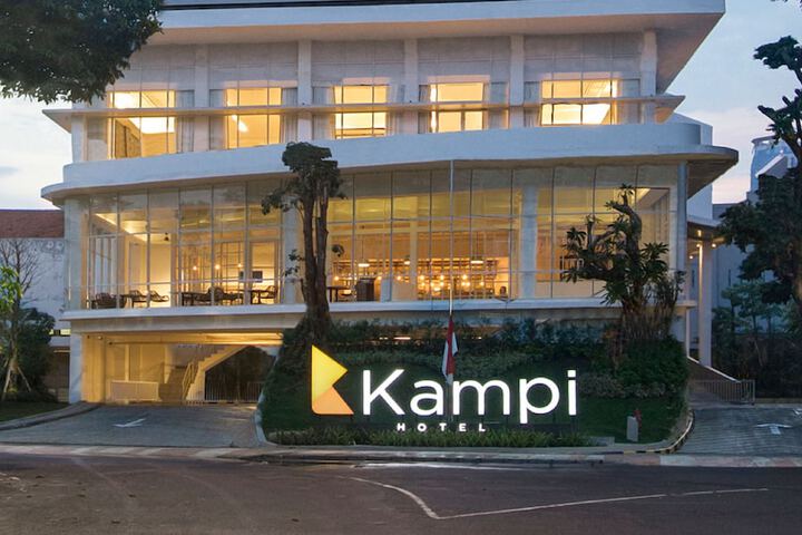 Kampi Hotel Tunjungan – Surabaya