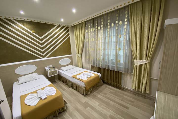 Room 5 of 61
