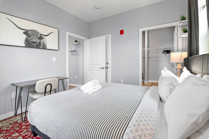 Room 74 of 232