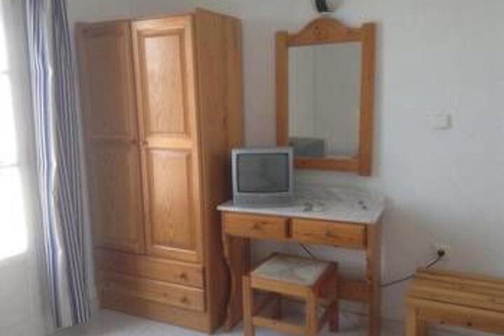 Room 8 of 21