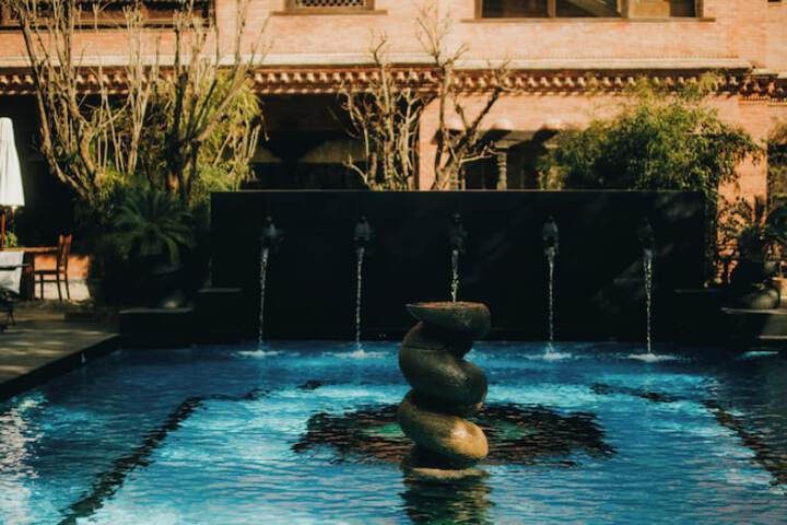 Pool Hotel
