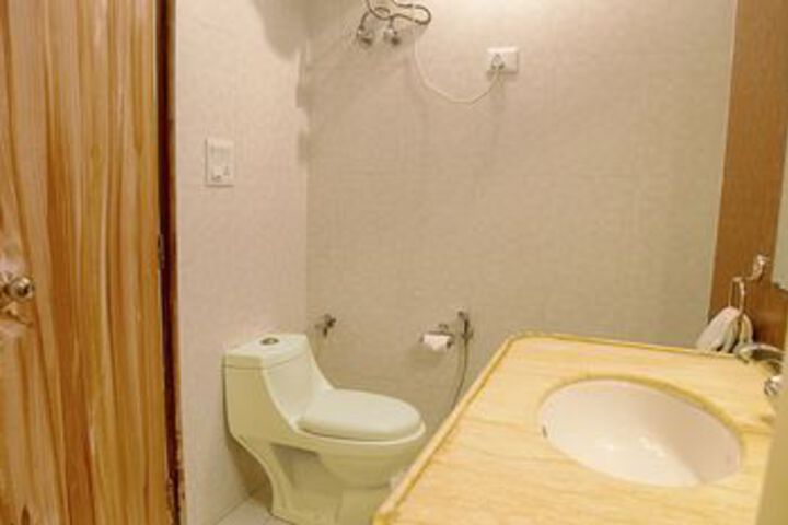 Room 7 of 26