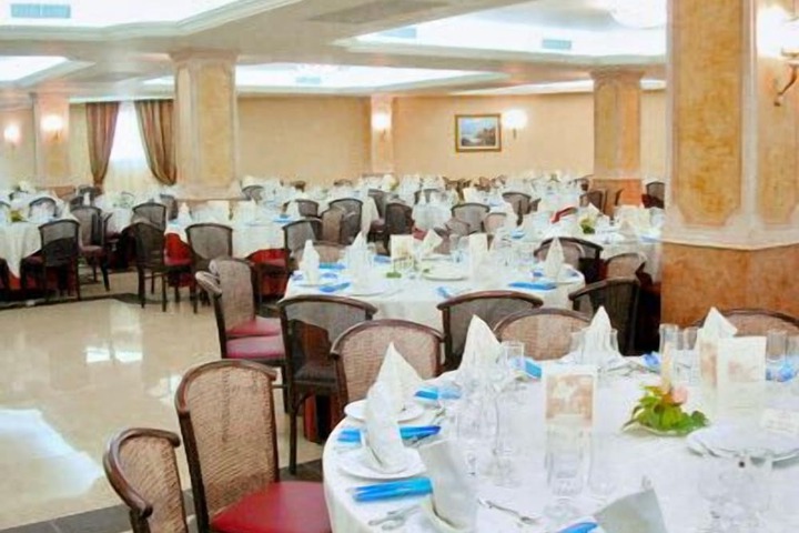 Ballroom/Hall 18 of 31