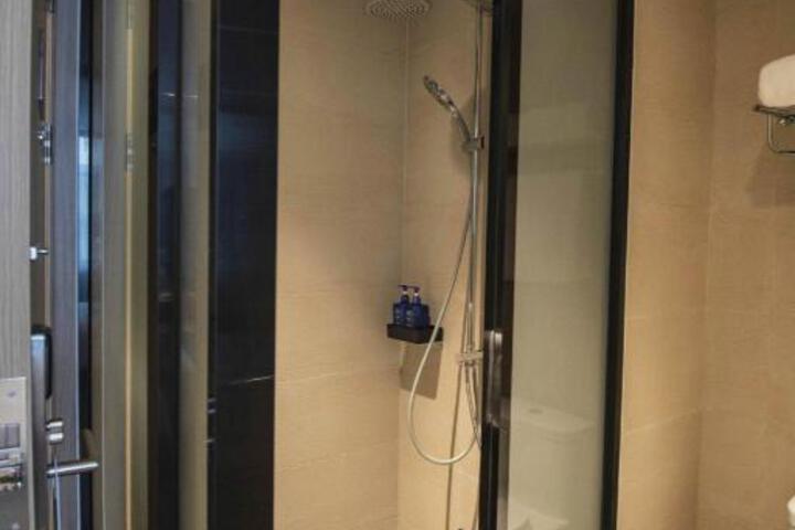 General 42 of 44