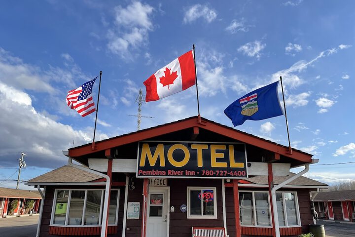 Pembina River Inn
