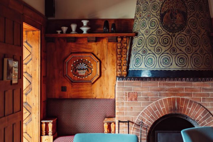 Entrance & Lobby