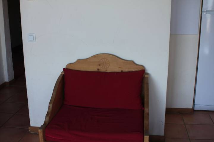 Room 27 of 92