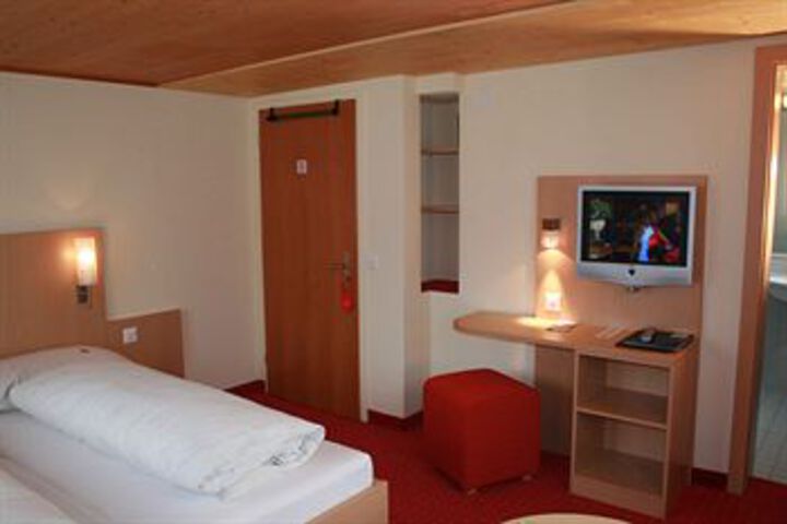 Room 50 of 67