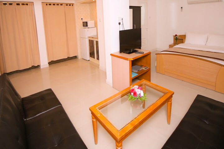 Room 9 of 81