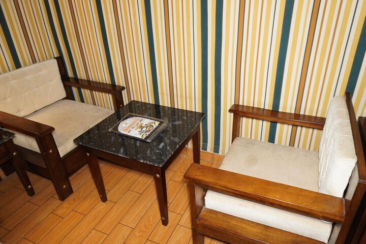 Room 18 of 53
