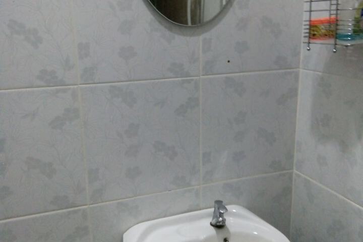 Room 26 of 42