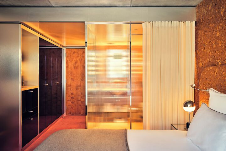 Room 14 of 46