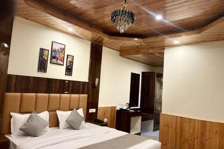 Room 2 of 12