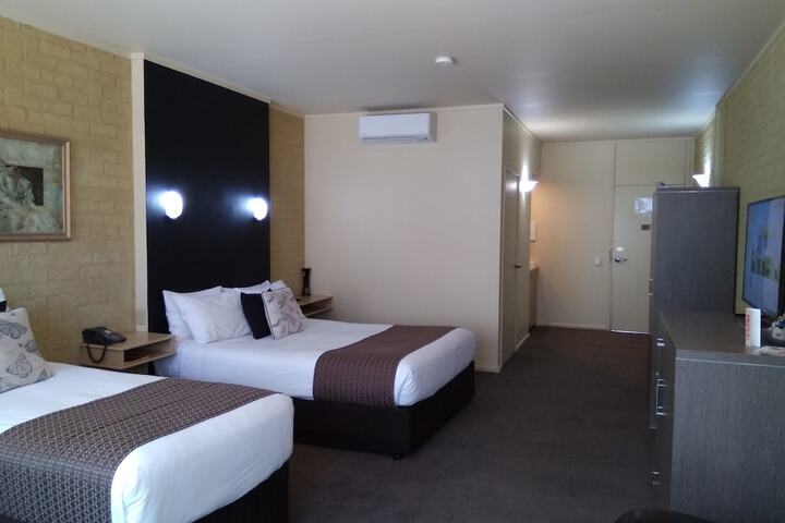 Room 8 of 45