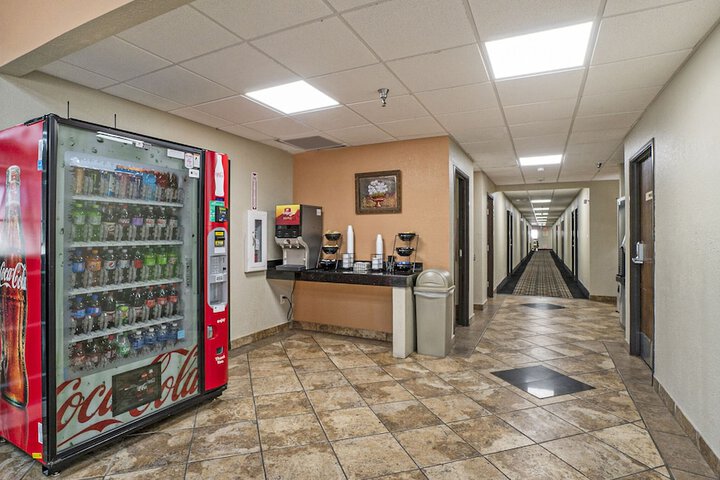 Breakfast/Coffee Service 45 of 48