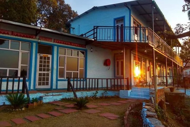 Hotel Kaafal Cottage Ranikhet