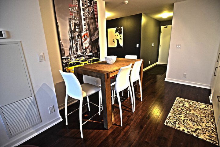 Room 7 of 30