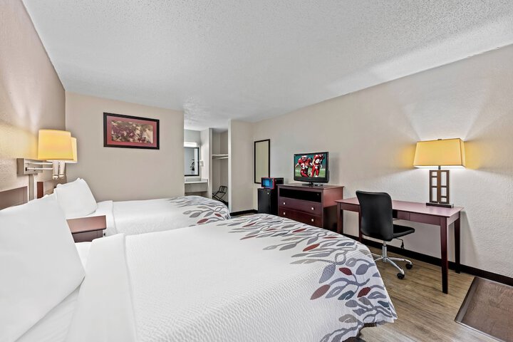 Deluxe 2 Double Beds (1 of 4)