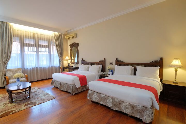 Diamond Hotel Solo