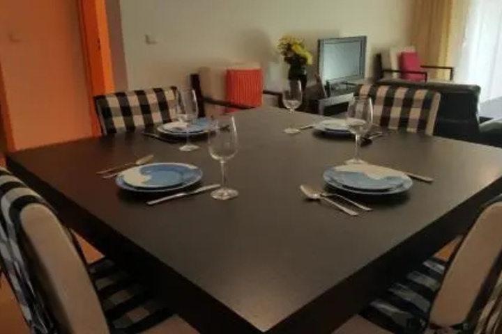 Dining 19 of 22