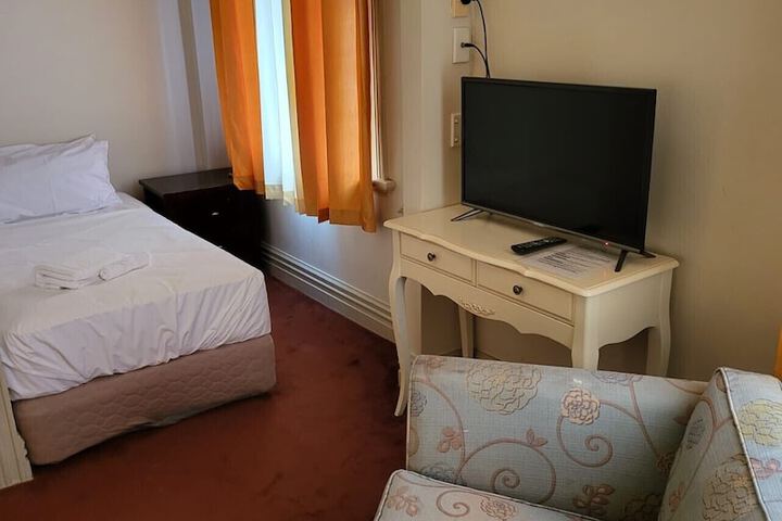 Room 7 of 64