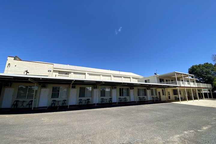 Hotel 10 of 12