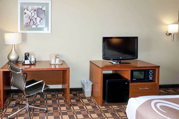 Double Accessible King Size Bed (9 of 16)
