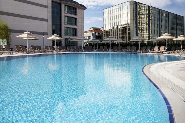 Pool 50 of 126