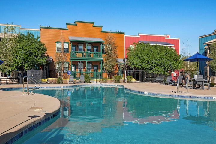 Pools & Facilities